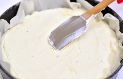 aid701519-v4-900px-Make-Oreo-Cheesecake-Step-9